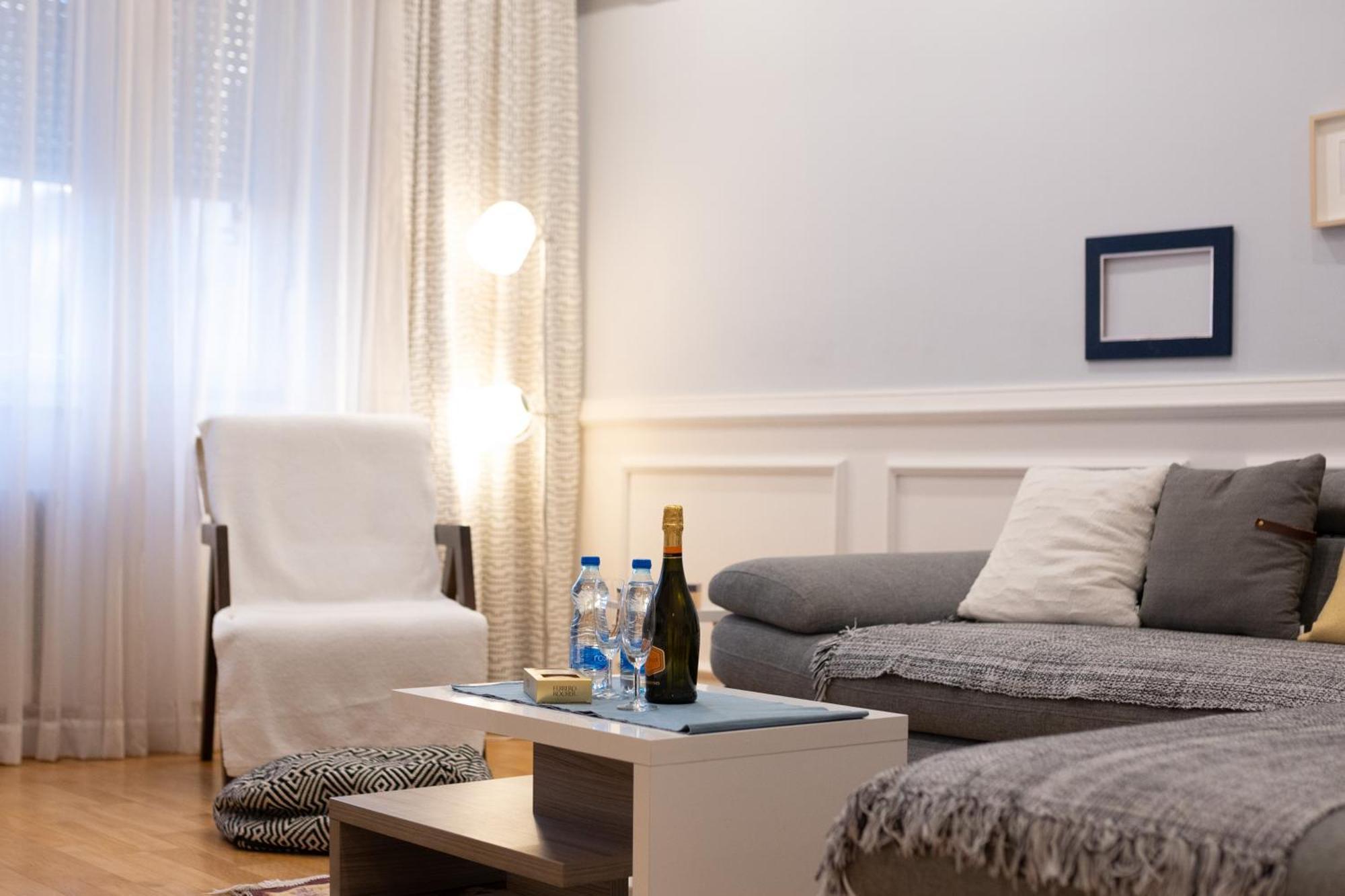 Central Business Apartments Terazije Belgrado Exterior foto